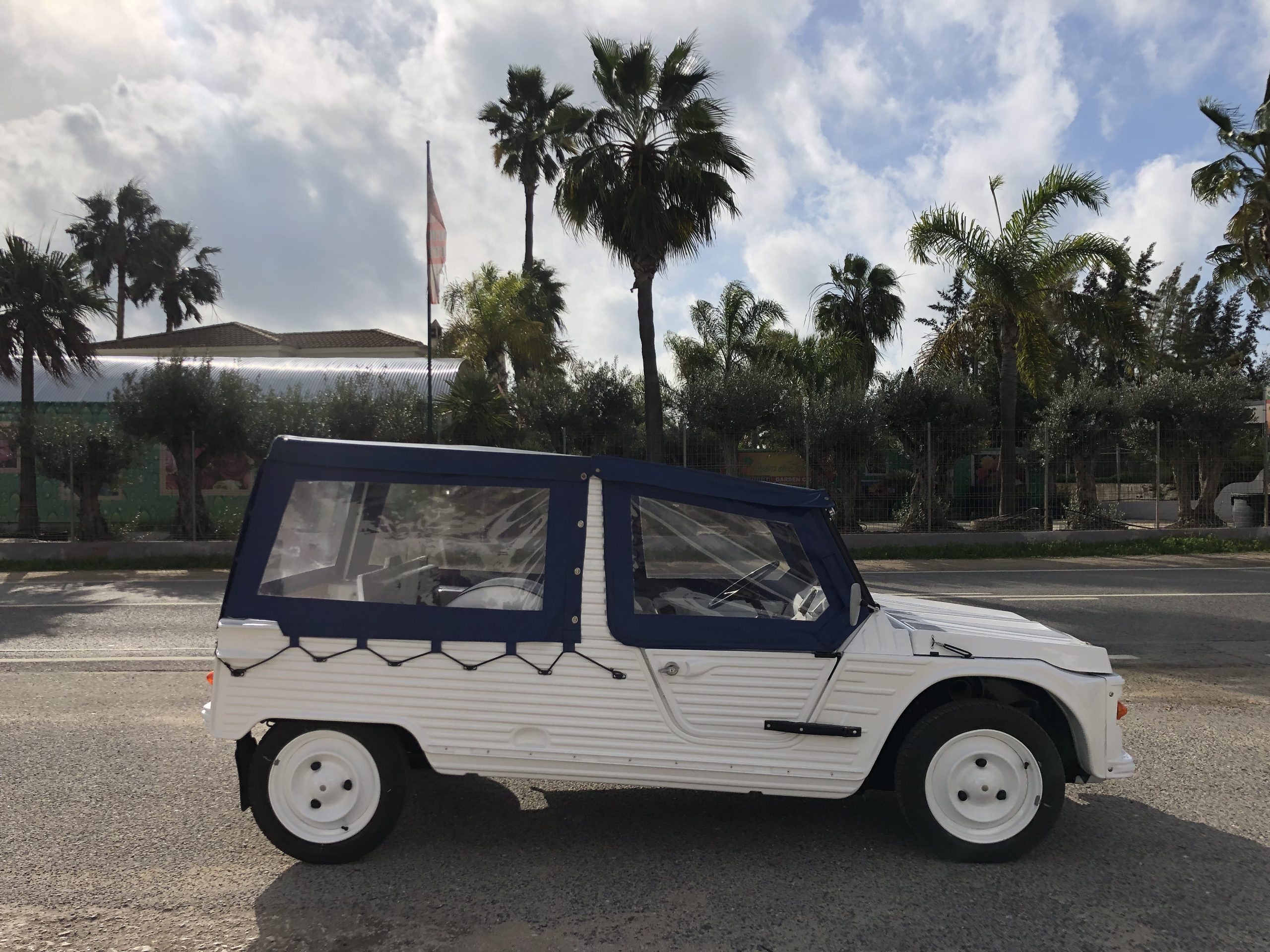 Citroen Mehari Branca
