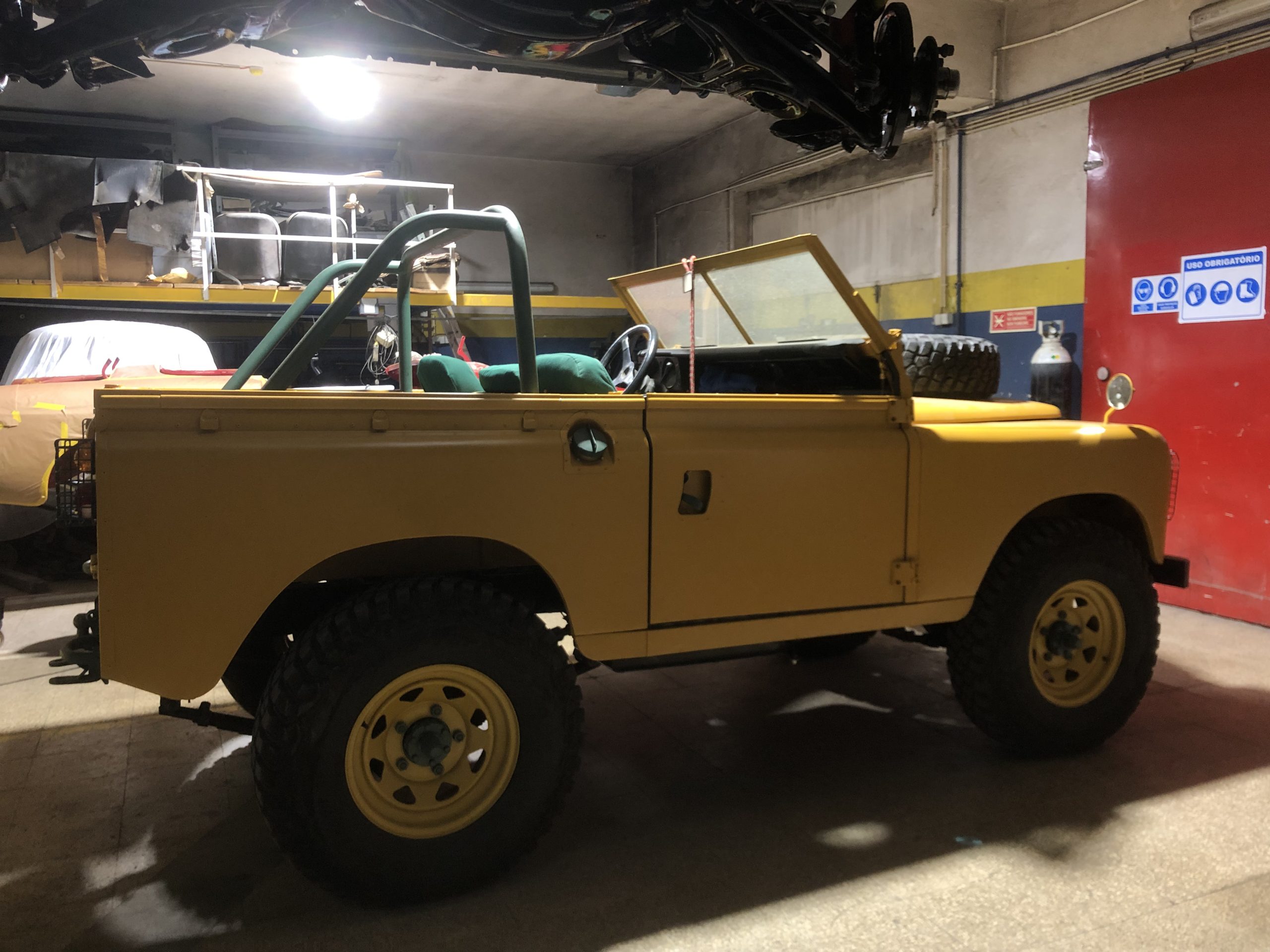 Land Rover 88 Petrol